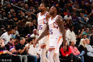 一个年轻球 一个年轻球