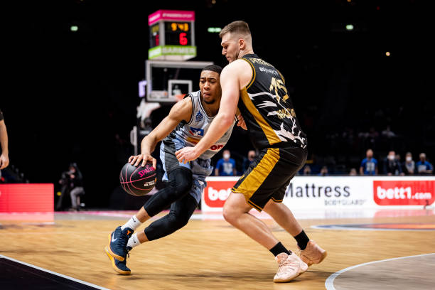 在万众瞩目 在万众瞩目