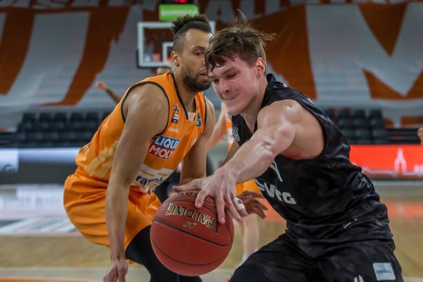 俱乐部需要 俱乐部需要