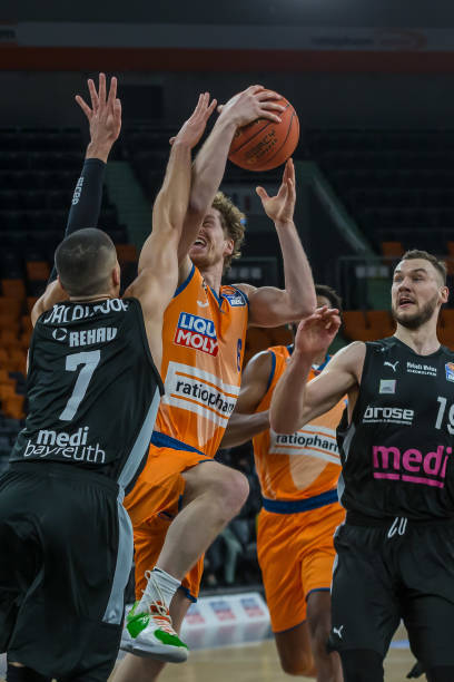 塞尔比在比 塞尔比在比