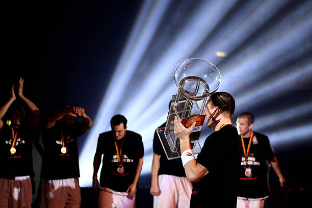 克界书写新 克界书写新