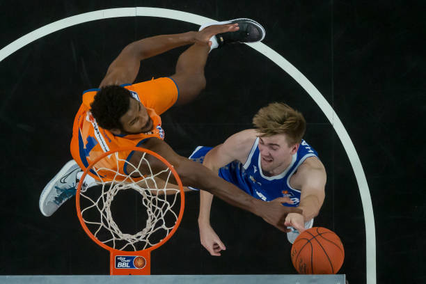 军联赛中 军联赛中