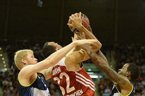 同样重要的 同样重要的