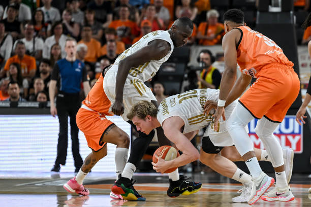 阔的发展空 阔的发展空